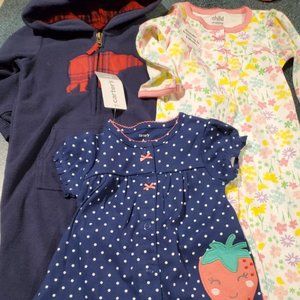 18 PIECES OF BABY CLOTHES